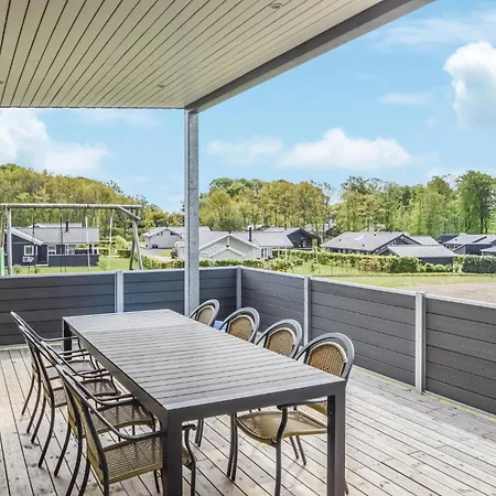 Holiday home In With Kitchen *